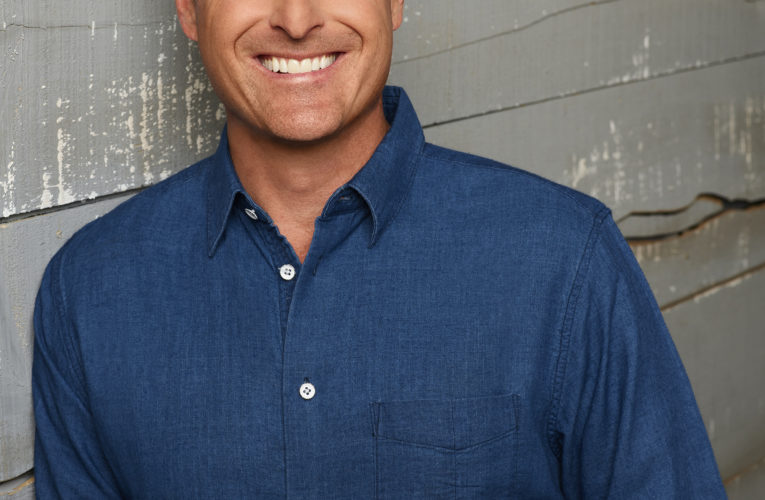 Chris Harrison Discusses The Bachelor Finale