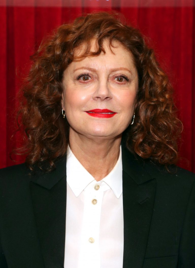 Susan Sarandon, Anna Friel Cast in Monarch